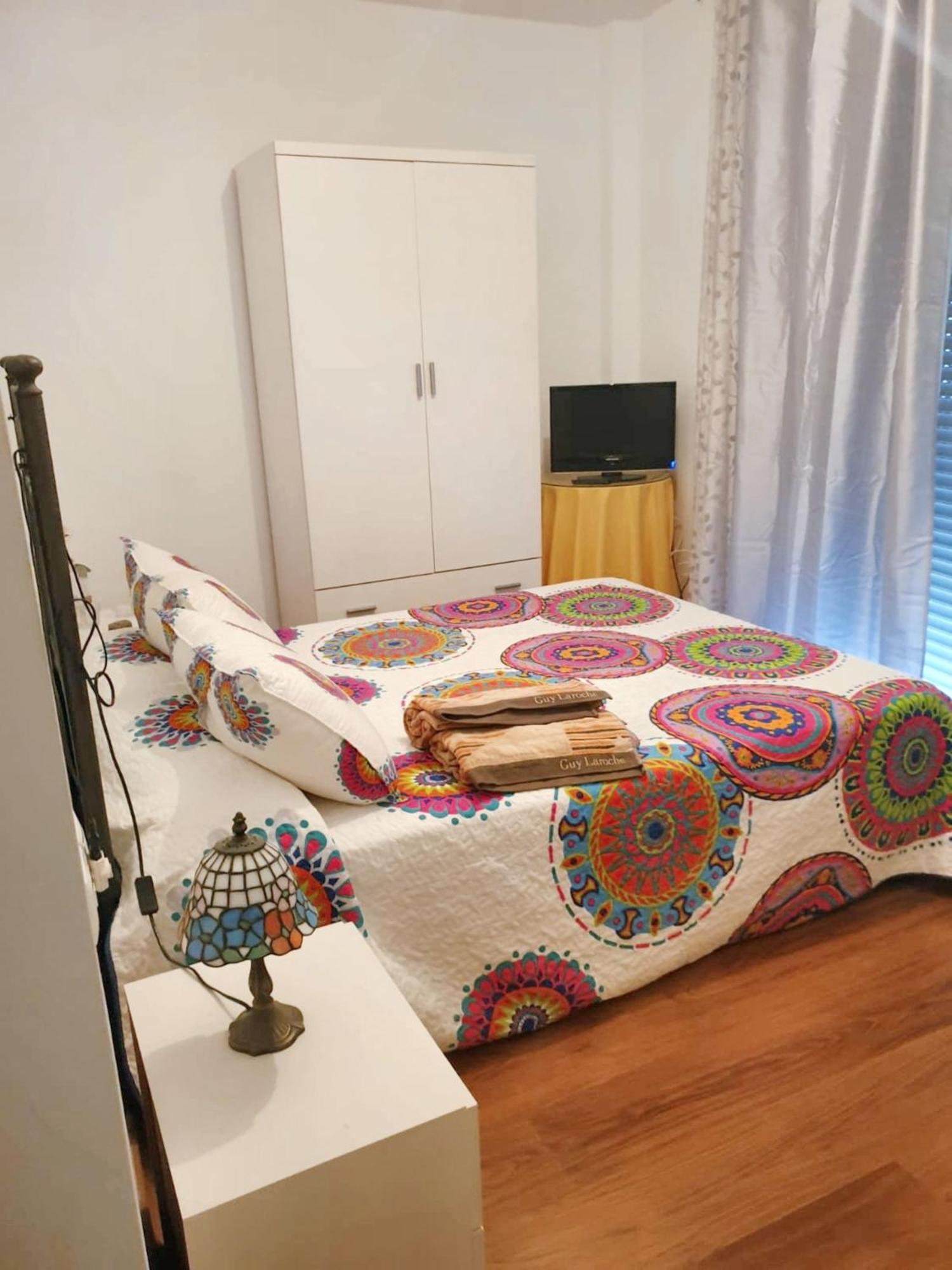 Spacious Apartment With Mountain View In Tabernas, 99 Sqm Exterior photo